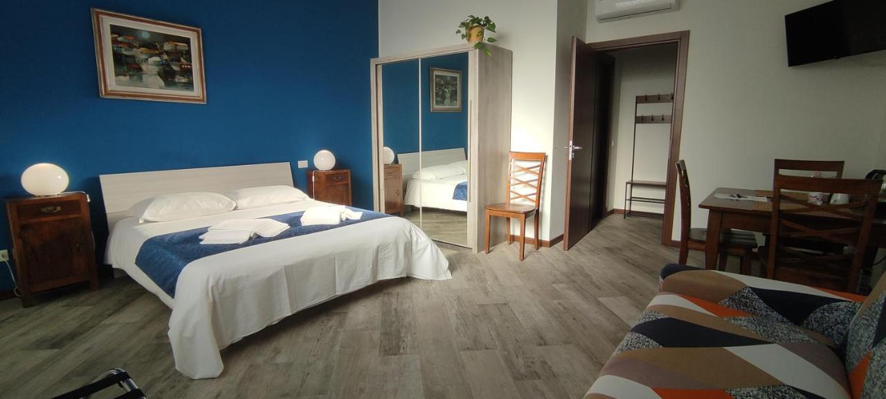 Sansirofiera Rooms Мілан Екстер'єр фото